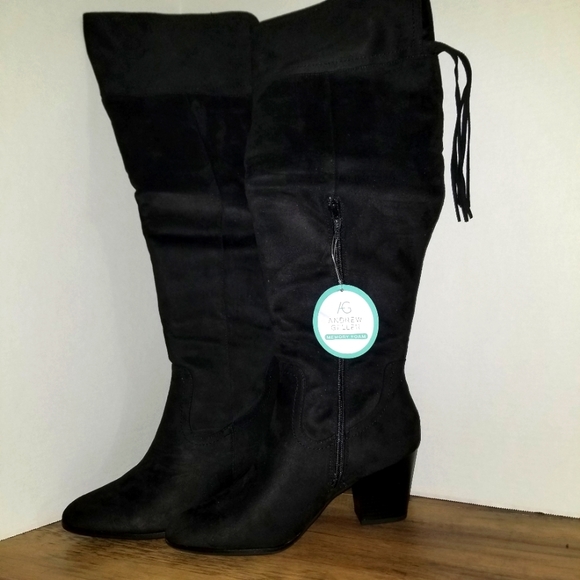 Shoes - Ashley Geller Black heeled boots Size 9 women